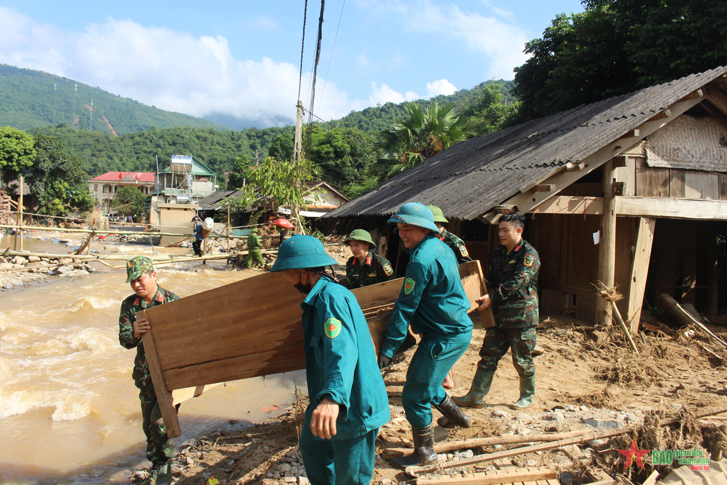 Chủ động “4 tại chỗ” đầu nguồn Nậm Mộ

